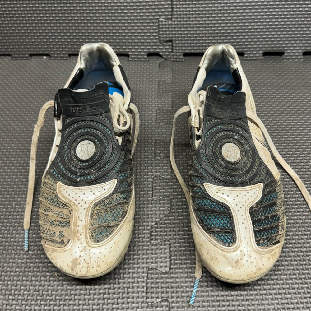 Nike Total90 Laser II Soccer Cleats